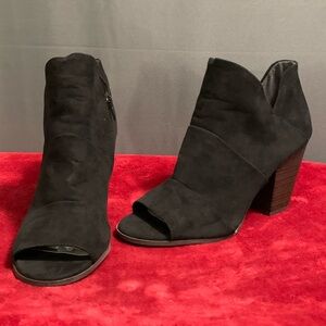 Z03- Fergalicious by Fergie Open Toe Booties faux suede black size 10